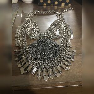 Neckpiece